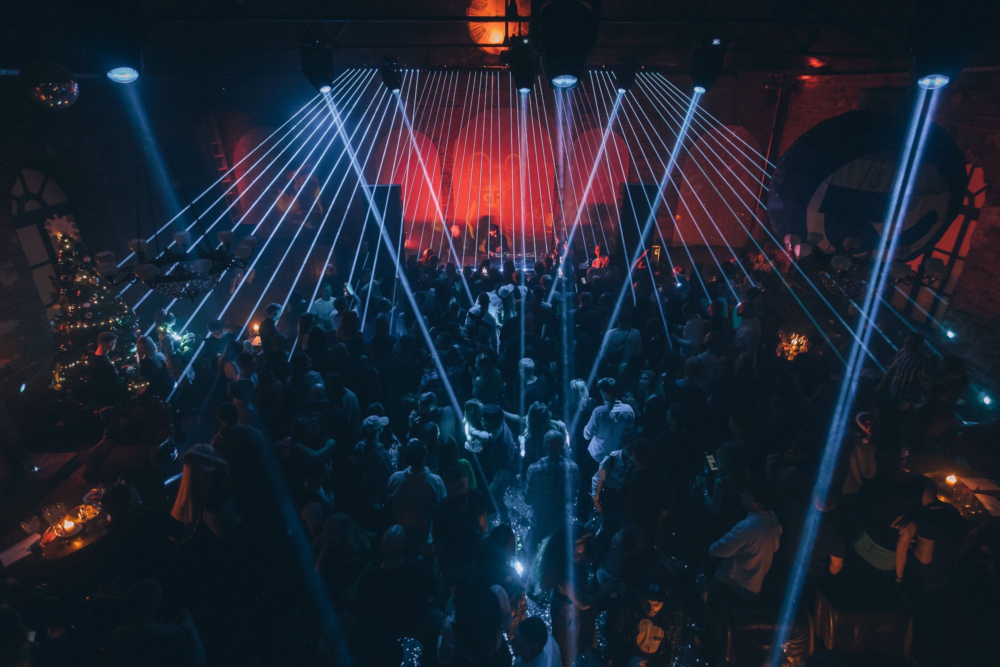Популярные ночные клубы и бары Москвы